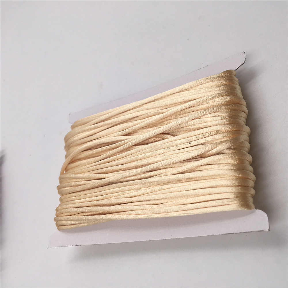Ribbon Wired Satin - เชือกซาตินสีกากีขนาด 2 มม. สำหรับงานถักมาคราเม่ ปมจีน ทำสร้อยข้อมือ